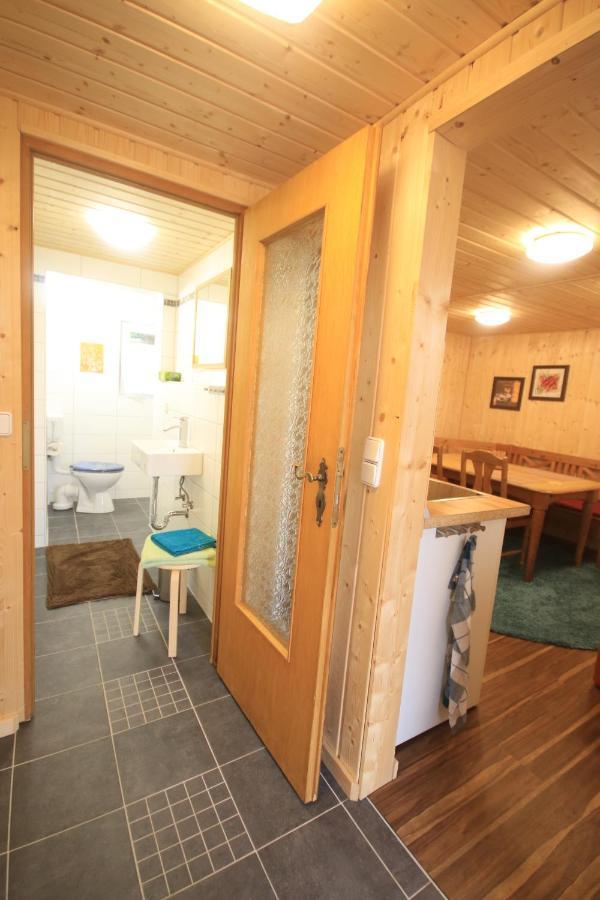 Ferienhaus Am Wald ทัมบัค-ดีทฮัตซ์ ภายนอก รูปภาพ